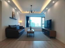 三年出的一套的户型 楼层好 有车位