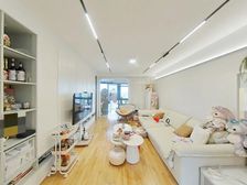 青浦新城 近医院 正规商品房 双卫格局 有电梯 南北通透