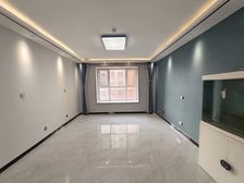 桃城区盛世桃城三期3室两卫低楼层 出行方便 紧邻信誉楼 老证