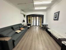 小区中心位置,双南双花园,满五年税少,欧式装修,老式掉顶,赞