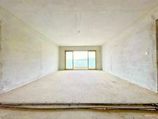 天骄御峰 临地铁 南向采光好 车位充足 楼龄新 购物方便