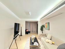 有车位,环保材料精装,随时看房,价格好谈,有电梯。