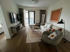 新上!二期南北通大三房!电梯房!飞机户型 一梯两户!!!