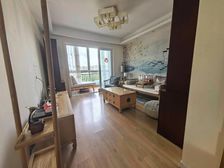 中式装修风格,业主装修的考究,领包入住,送30平露台。