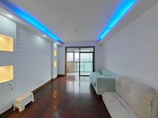 新出 户型,河景房,中间楼层采光视野 ,小区中心位置