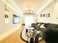 有车位,有电梯,环保材料精装,随时看房,价格好谈