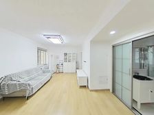 银山小区 98平3居 南向精装修 方便看房