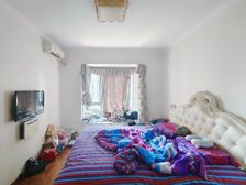 万象城双轻轨门口 背谢小包包 有需求的来