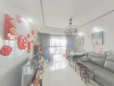 次新小区。南北通飞机户型。采光无遮挡。小区对面是宝龙。