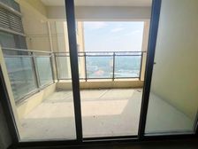 次新小区 出行方便 车位充足 人车分流 门口有书bao