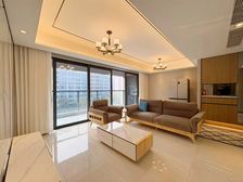 业主出国 精装横厅三房 带产权车位来电少十万 先到先得 手慢