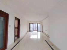 急售保利中央 精装4房安静 南北通透双阳台 价格可谈有钥匙