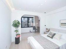 精装送大露台!12号线地铁旁!双南南北通一梯两户!有钥匙