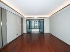 天鹅湖ΜΟΜA 4室2厅 精装修 三房朝南 南北通透