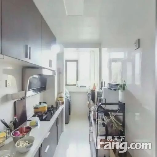 港馨家园(西区) 2室 2400.00元,随时看房