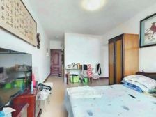 鸿博六区 南北通透的一居室 卧室朝南 客厅朝南