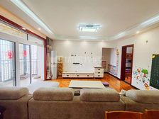 3室 中铁逸都B区 南北通透 精装 房东急置换 地铁口