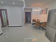 香榭丽都 90.1平2居 南向精装修 着急出售