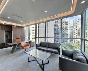 金融城地标建筑誉峰 交子大道地铁口 紧邻叫交子之环 精装出售