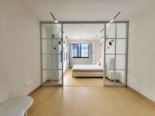 新上(电梯一房,采光刺眼)出门就是2号线,商圈包围,停车方便