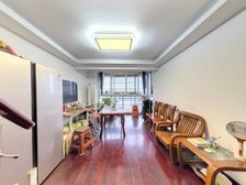 买一层享两层,层高3.5米大阁楼带窗户