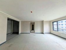 汽博次新小区 门口地铁站 龙湖品质 横厅四房 2梯3户