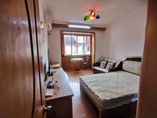 谨斜小区 带固定车位 满五 税低 看房有钥匙 小区中间位置