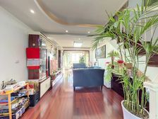 昆阳小区 4室2厅 157.89平顶楼大露台,加装电梯在急