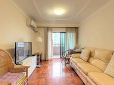 海华花园南北通3房 有车位 小区共计6栋 绿化高 中海物业