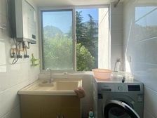 新上!三复四正规三房!商品房!精装修!带产权车库 可停两辆车