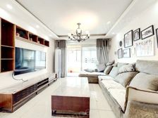 此房精装修,诚心出售 看房方便,2梯2户采光视野俱佳