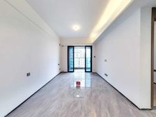 手付12个w全新未入住过 楼层漂亮视野好 随时可以看房