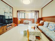 房东急售 急售 急售精装套四 带地暖 带两个花园 领包入住