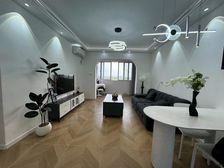 南北通两房,精装修拎包入住的,这个装修你会喜欢吗