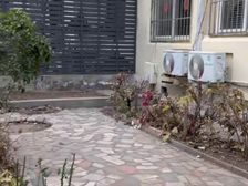 房子南北通透,全明户型,三间朝阳,带大院子,院子规整好用