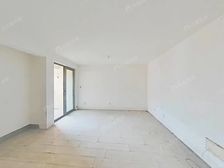 浦东新区三林,东方毅德城旁,电梯南北两房,门口有公交