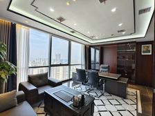 电梯口丨新中式装修带厨房丨6加1格局丨接待办公一体