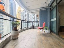 海棠晓月蓝滨城 3室2厅2卫 精装修 108万元