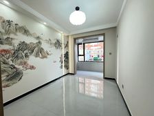 长城南大街精装三居 南北通透117平一楼带院仅68.9万