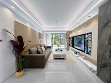 一楼带花园朗诗未来时光 朝南 商品房 次新小区 交通便利