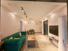 带100平大露台,万达广场铭邸 装修二房,还价就卖,随时看房