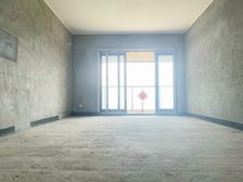 (看江视野相当霸道)就在江湾半岛!