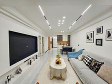 新上!!解放碑 全新装修 电梯三房 96万 拎包入住