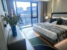 保利瑧誉 4室2厅3卫 精装修 585万元 190平米