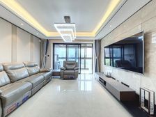 绿地海珀玉晖 3室2厅 139.35平