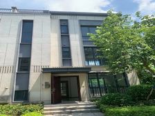 佛山美的鹭湖双拼精装别墅 带130方花园 带车位 直接拎包入