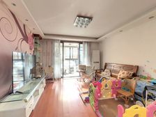 这样好的房子,你还要继续观望,一楼带30平院子