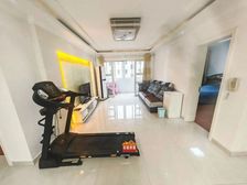 飞机户型大三房 满五年只有契税 因置换急售 近9号线随时看房