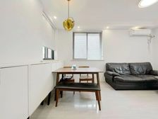 地铁口双轨交汇!烫金楼层,电梯正在加装!业主婚房装修,全送!