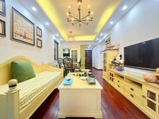 新上 保真 尖货 朝中庭 全实木装修 保持较新 有房源